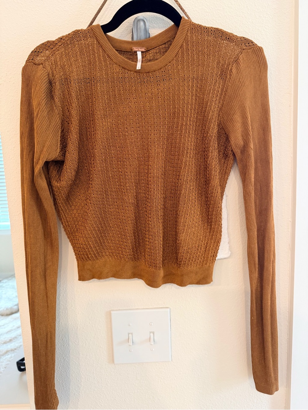 Free People Cropped Textured Knit Long-Sleeve Top in Camel